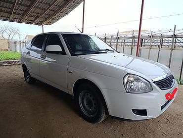 VAZ (LADA) Priora: 1.6 l | 2014 il 221111 km Hetçbek