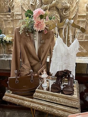 İdeal veziyyetde xonça desti satılır ikinci el .
Qiymet 750-800 azn — 7