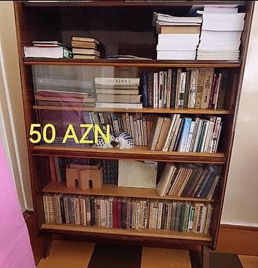 kitab rəfləri: Qiymətlər şəkillərin üzərində qeyd olunub. 
Maştağa 📍 — 3