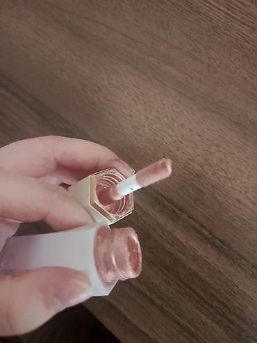 Dodaq parıldadıcı Yeni lalafo.az -da Dodaq parıldadıcı Yeni