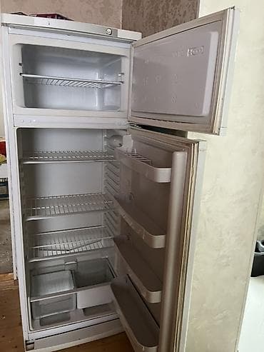 xaladelnik satiram: 2 qapılı Indesit Soyuducu Satılır, rəng - Ağ — 6