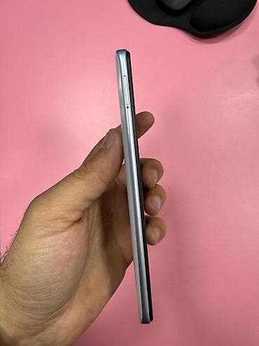 redmi note 4 ekran: Xiaomi Redmi smartfon Xüsusiyyətlər: - Rəng: gümüşü/ağ arxa panel - — 3