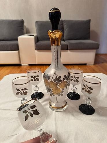 aloe gul: Şüşə likyor dəsti - Tərkib: 1 ədəd qrafin (qapaqlı) + 5 ədəd kiçik — 2