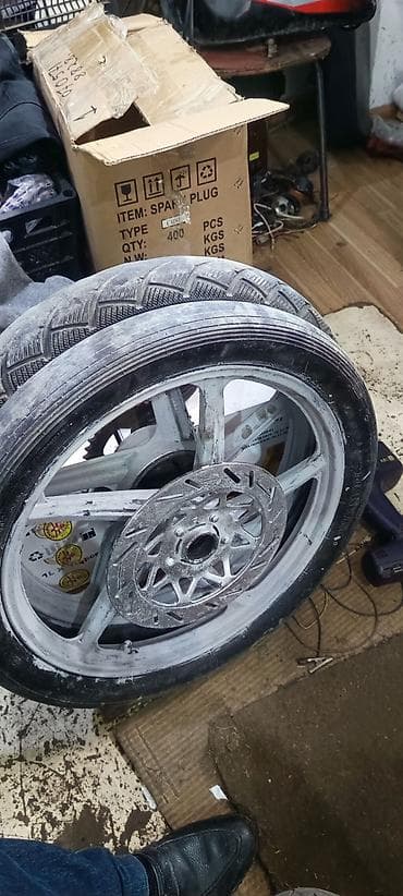 w210 diskler: Tez yazın əlim yandı satılır. Moped/Motosiklet üçün tam təkər dəsti — 1