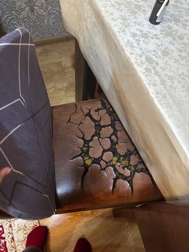 ikinci el qapilari: İşlənmiş, Kvadrat masa, 6 stul — 2