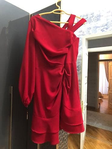 ted baker: Qırmızı kokteyl/ziyafət paltarı - Model: asimmetrik çiyin kəsimi — 2