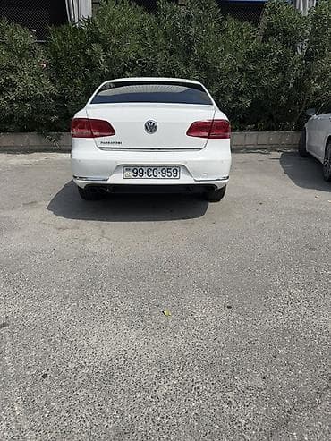 volkswagen passat 1: Volkswagen Passat (B7) sedan – ağ rəng, avtomat transmissiya. - Geniş — 7