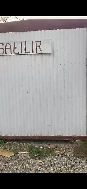 Konteynerlər: . KANTENER SATILIR . Ölçüsü : Uzunu : 6.12 Eni : 2.26 Qiymeti — 1