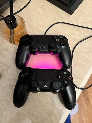 playstation vita: PlayStation 4 (PS4) oyun konsolu - Model: Sony PlayStation 4, klassik — 2