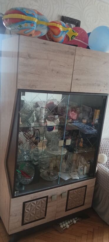 ikinci əl vitrinlər: Şüşəli dolab vitrini, İşlənmiş — 5