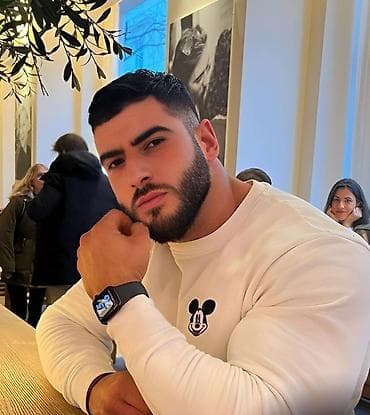 ag etek: 30 yaşım var subayam ciddi ailə qurmaq məqsədi ilə muraciət edirəm — 1