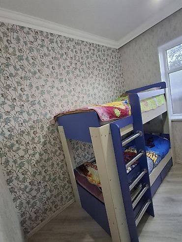 Для девочки и мальчика, Б/у, Кровать, С матрасом, С выдвижными ящиками, Ламинат — 2