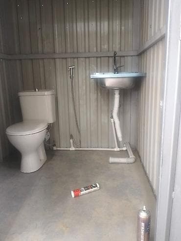konteyner az: Daşınan metal modul tualet-kabina - Korpus: möhkəm profil karkas və — 2