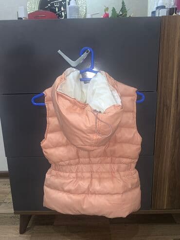 безрукавка женская бишкек: Gödəkcə.Çox az istifadə olunub.6-8 yaş — 2