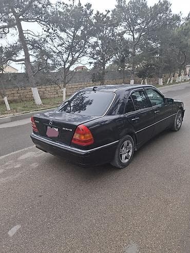 mercedes c 180: Salam maşın satılır alverçilər bezdirməsin reyal adamlar zəng edin — 4