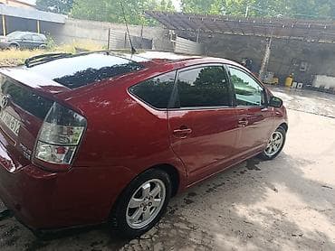 e 220 2013: Toyota Prius: 1.5 l | 2005 il Sedan — 10