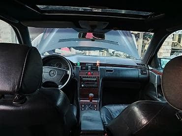 spacer mercedes: Mercedes-Benz E-Class: 3.2 l | Sedan — 3
