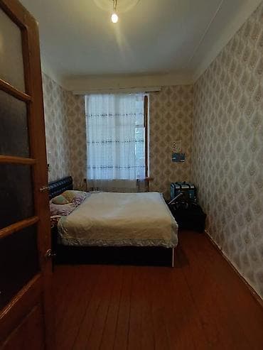 qarayev 3 otaqli evler: 3 kv 4/1 yerdən hundur 2 otaq Stalinka art. Balkon sade ev 85.000 azn — 8