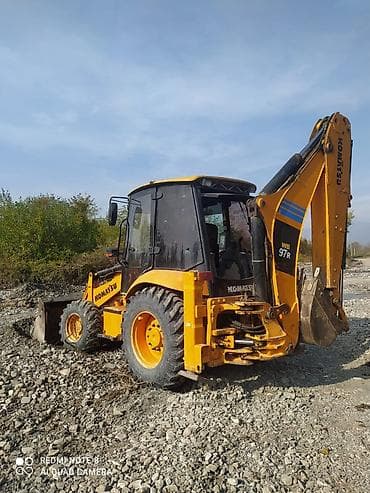 təkər r18: Komatsu WB97R ekskavator-yükləyici İşlək texnikadır. QIZDIRMA YOXDUR — 3