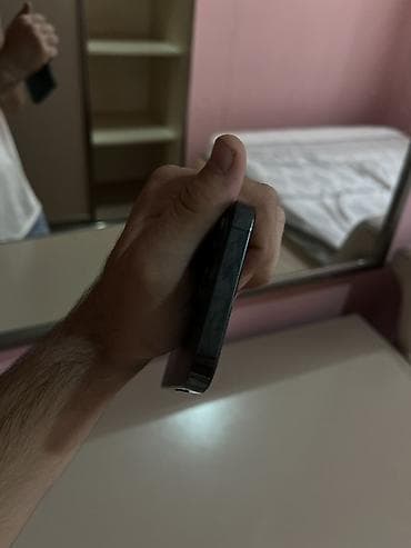yonca sep: IPhone 13 Pro, 128 GB, Yaşıl, Simsiz şarj — 5