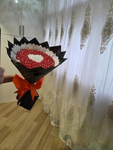 Digər ev dekoru: Şirniyyat və hədiyyə tərtibatları - Tematik şokolad kompozisiyaları — 3