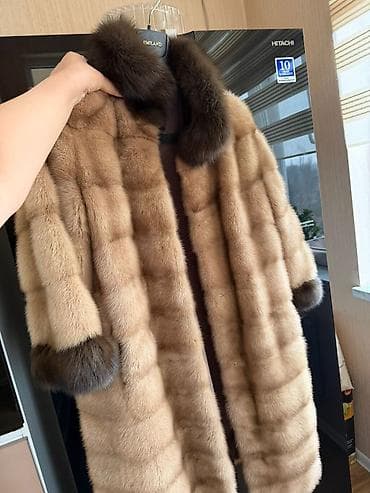 Üst geyimi: Material: Norka, boynu ve qollari sobol Razmer:M-L Brend:Femina — 3