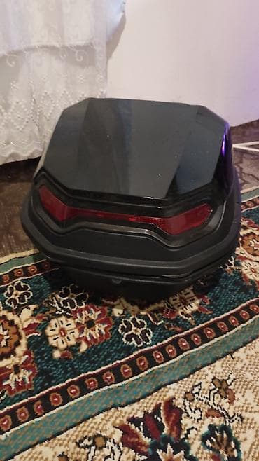 Moped/Motosiklet üçün arxa baqaj qutusu və Kask yerləşir endirim at lalafo.az Moped/Motosiklet üçün arxa baqaj qutusu və Kask yerləşir endirim