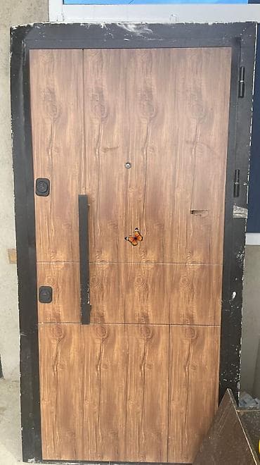 ev mebel: Seyf qapı 150m ölçü 90*2 unvan Pirşağı. Kod3735. SAMİRƏ — 1