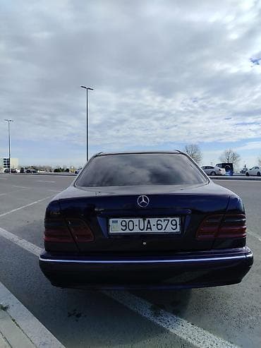 avtomatikdir: Mercedes-Benz E-Class (W210) sedan Xarici - Tünd bənövşəyi rəngli — 7