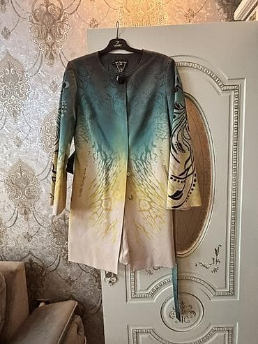 Kişi ayaqqabıları: Ust geyimleri Maraqlananlar whatsapp ile elaqe saxlaya biler Qadın və — 3