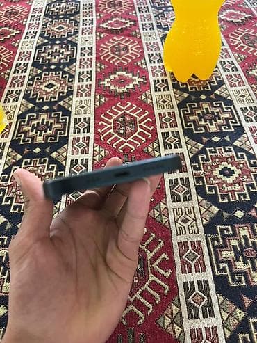 ayfon z: IPhone 13, Qara — 5