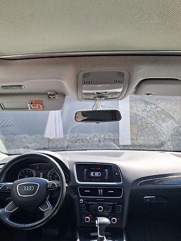 Audi Q5 – ağ rəngli, zərif və funksional premium SUV. Əsas — 9