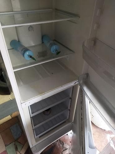 kamera qelem: 2 qapılı Indesit Soyuducu Satılır, rəng - Ağ — 1
