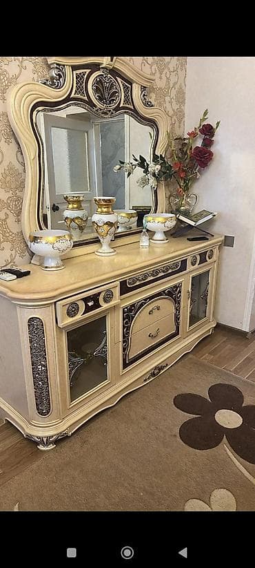 yataq mebeli taxt: Güzgülü — 1