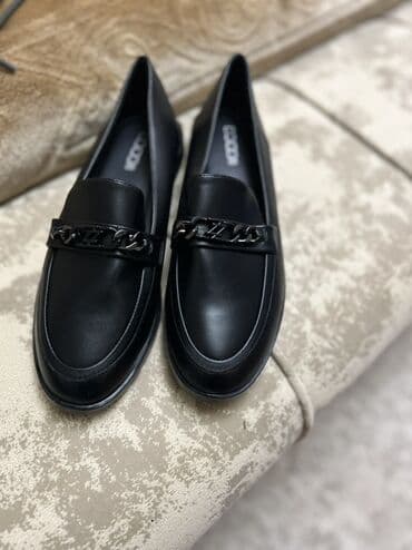 Ölçü: 40, rəng - Qara, Yeni