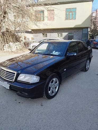Mercedes-Benz 240: 2.4 л | 1998 г. Седан — 5