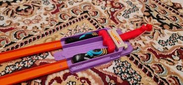 günlük icarə maşınlar: Hotwheels ninja chop 2 yerə bölünən maşın ilə 40 manata almışam 10 — 1