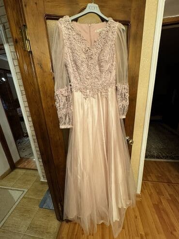 Zərif ziyafət/libas 550 azn alinib 1 defe geyinilib. - Rəng