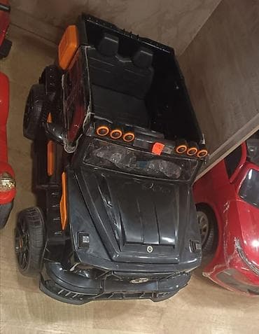 Uşaq üçün elektrik maşınları: Təzədir. Qutuda. Həm fərdi həm də pultla 2 matorlu, 3 matorlu — 5