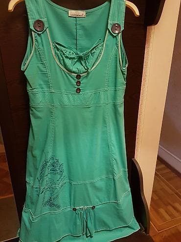 giyim: Sarafan. Türkiyə istehsalı. Ölçüsü - 44. Rəngi - firuzəyi. Qiyməti - — 5