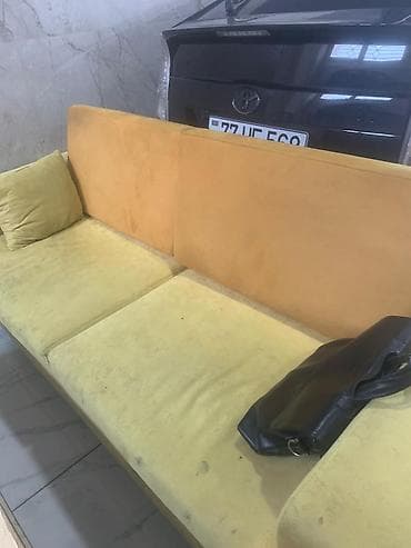 ikinci mebel: Salam. Divan satilir. 2 metr uzunu 1 metr eni. Az islenib — 1