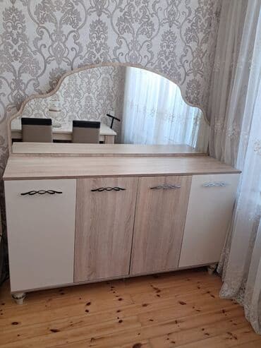 садовая мебель: Б/у, С зеркалом — 1