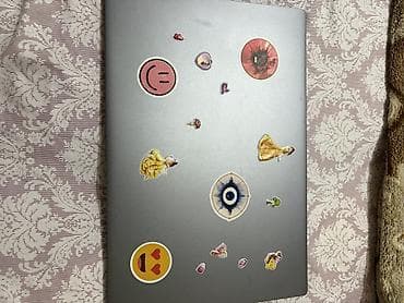 səs ucaldıcılar: Xiaomi Mi Notebook (15.6") noutbuk Xüsusiyyətlər: - 15.6 düym Full HD — 2