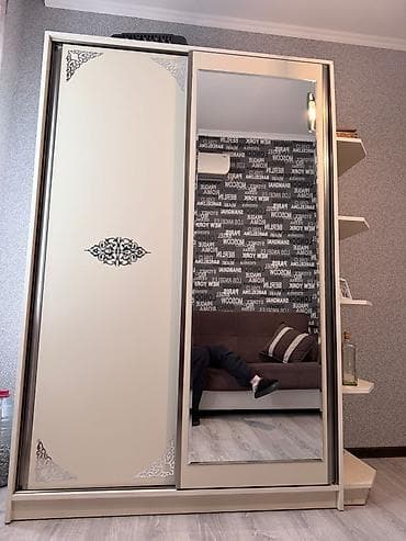 Dolab satılır 250 Azn❗ İçi genişdir. ünvan Zabrat Pərvin🎀3996