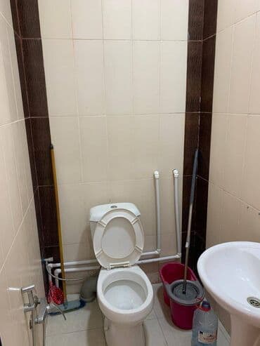 офисы в бизнес центре аренда: 28 may metrosunun yaxınlığında yeni yol kənarı yeni təmirli obyekt — 15