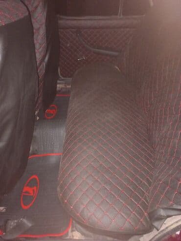 badamdar maşın bazarı ünvan: VAZ 2107, al-qırmızı rəngdə klassik sedan. Xüsusiyyətlər: - Kuzov: 4 — 7