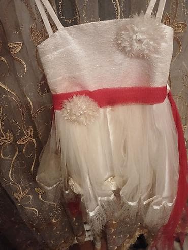 Uşaq geyimi və ayaqqabıları: Uşaq üçün zərif şənlik paltarı - Rəng: süd ağ və qırmızı aksentlər - — 2