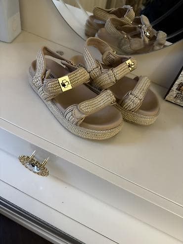 Steve Madden qadın sandal - Model: platformalı sandal - Rəng: açıq