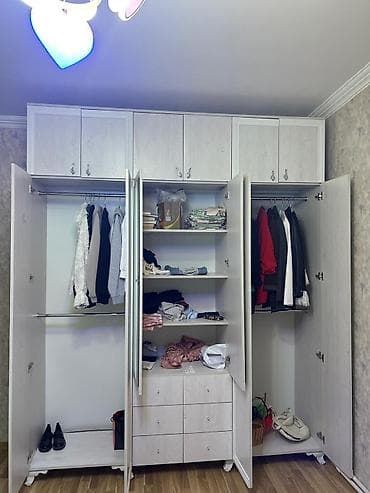 Dolab. Satılır 260 azn. 220*265 ölçüsünde. Ünvan 3cü mkr(SemaG) — 1