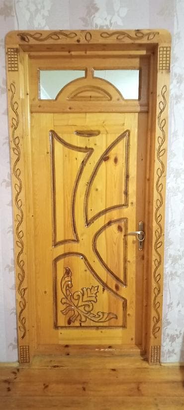 kapı: Işdememiş ev qapları taxta. qapı 4 ededi heç işdemeyib qapnin 1 ededi — 1